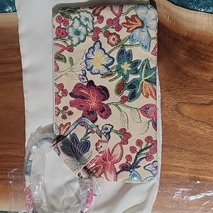 NWT New Hobo Sable Wristlet Clutch  FLORAL STITCH PRINT Leather Retired Rare